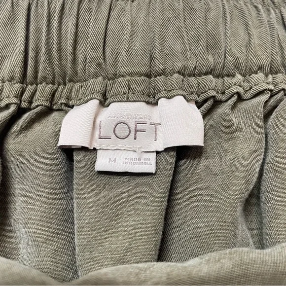 Ann Taylor Loft Olive Green Mini 100% Lyocell Skirt Women’s Medium Soft - Picture 6 of 6